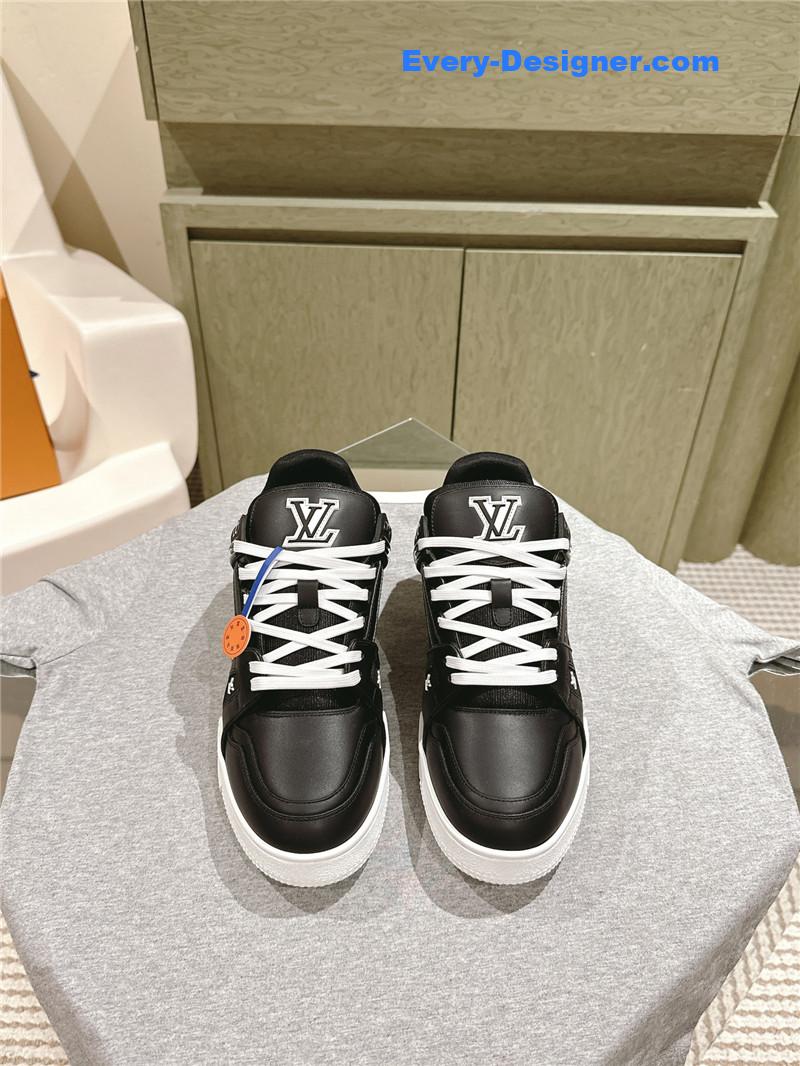 l0vis Vvtt0n lv black leather trainer sneakers