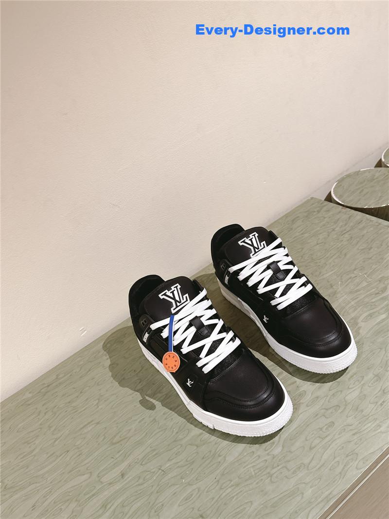 l0vis Vvtt0n lv black leather trainer sneakers