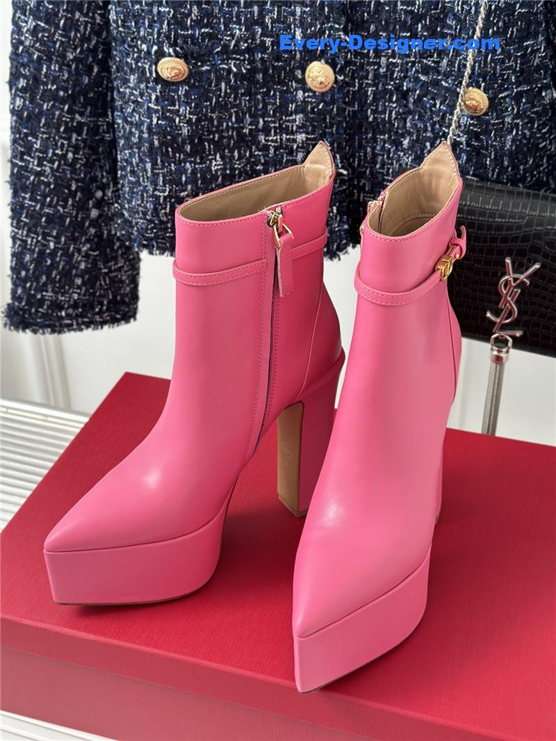 Va1e*ntin0 garavani vlogo pink leather boots