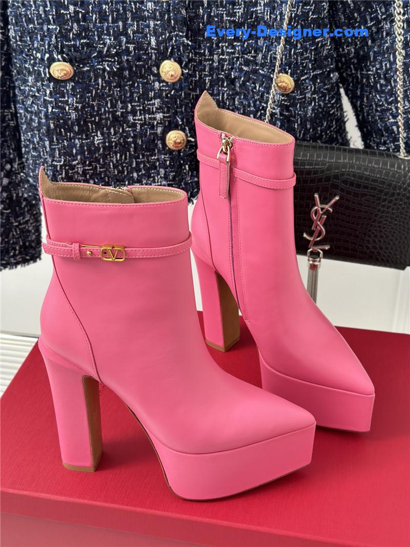 Va1e*ntin0 garavani vlogo pink leather boots