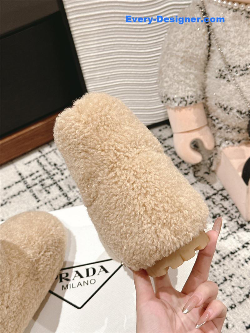 Pra*a shearling booties beige