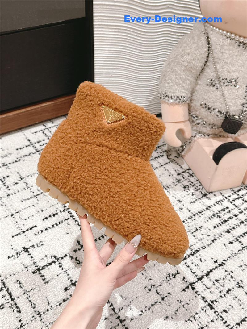 Pra*a shearling booties in brown