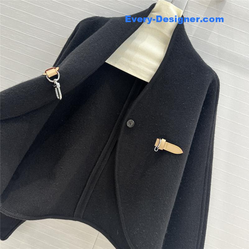 l0vis Vvtt0n lv wool knitted cape coat