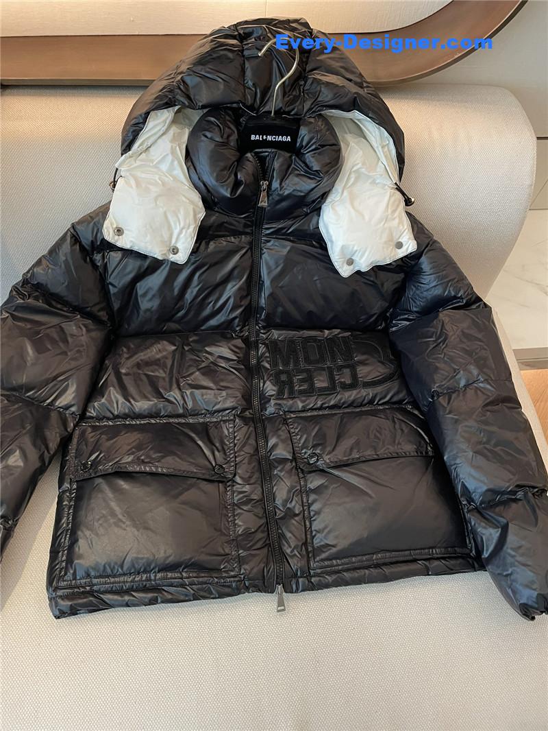 Moncler lettering hooded down jacket