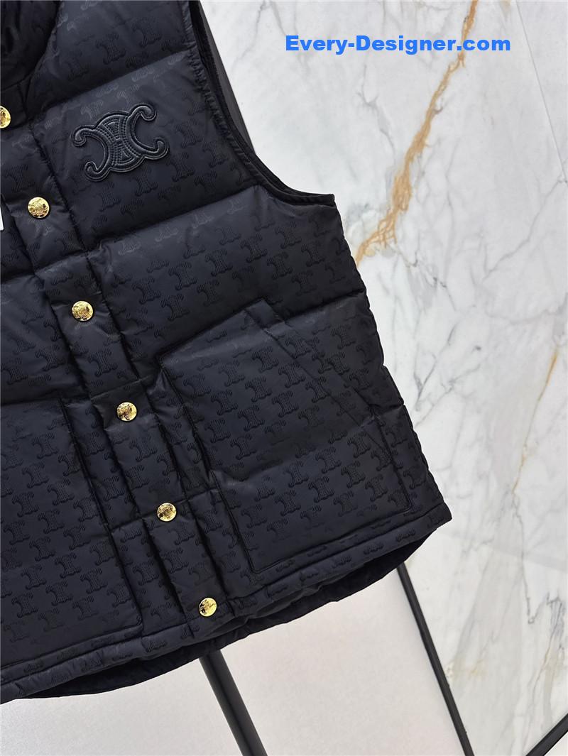 Ce1i*e stand collar down vest