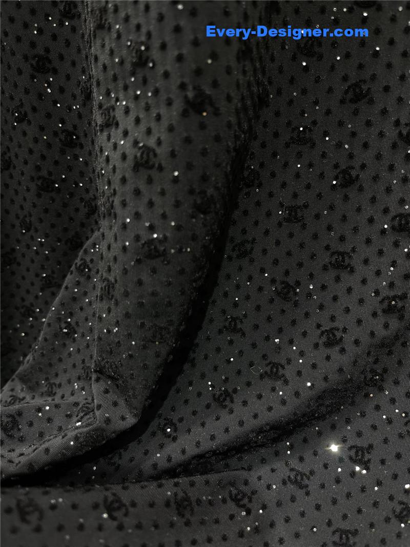 ch**el hot D1am0nd lettering shirt