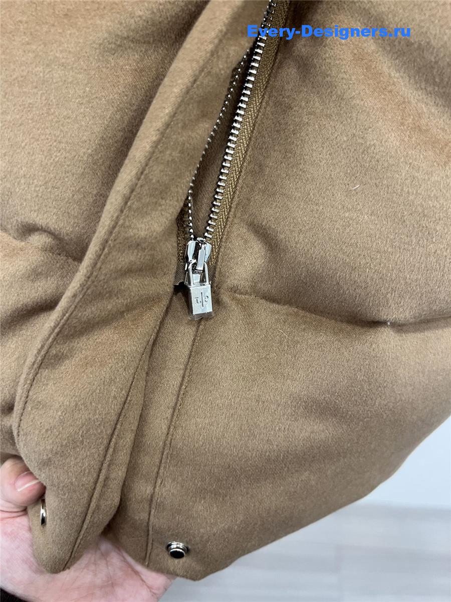 L0r0 P1ana fox fur collar down jacket