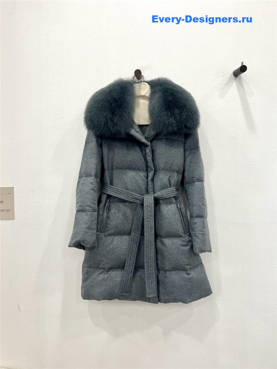 L0r0 P1ana fox fur collar down jacket