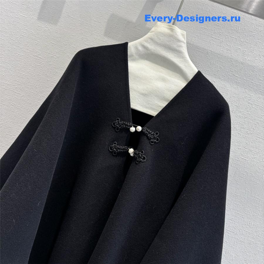 D10r cashmere buttoned cape