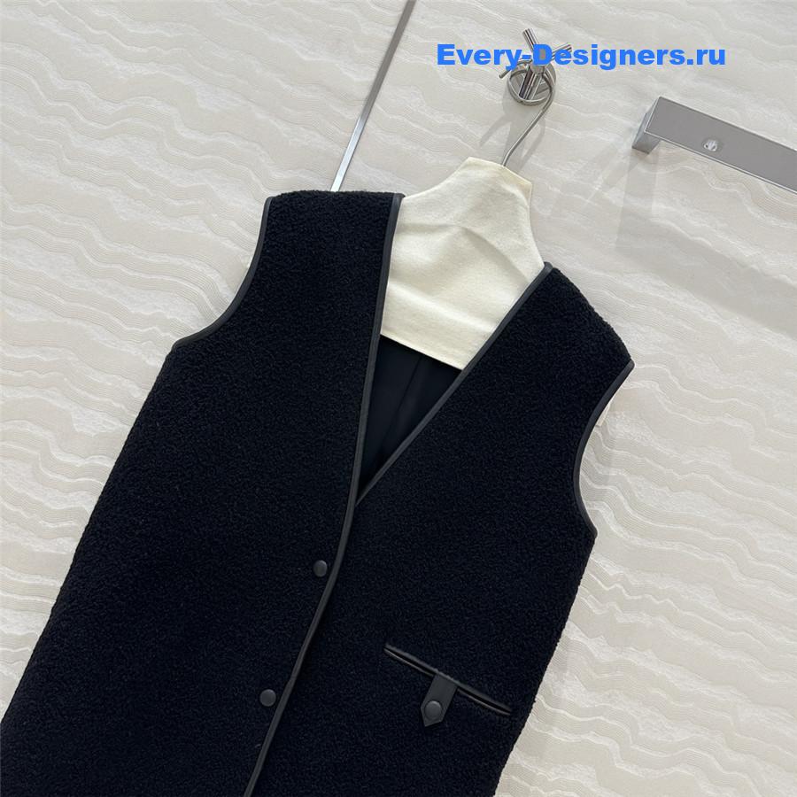 Pra*a wool vest