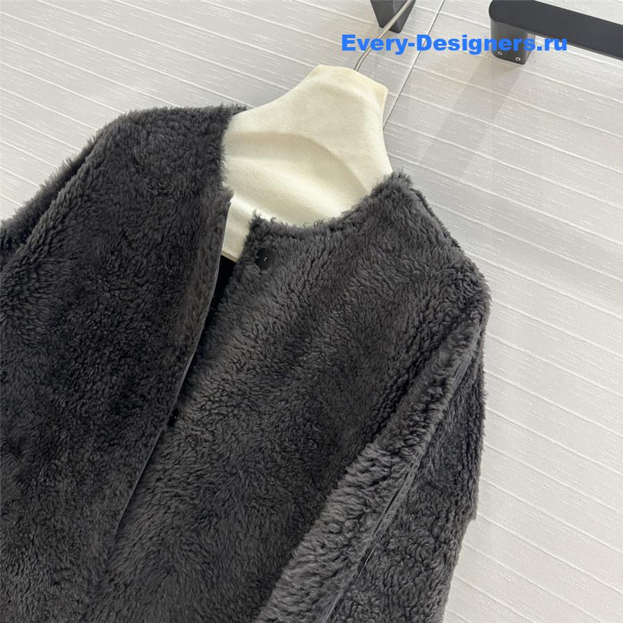 Vanitoo shearling coat