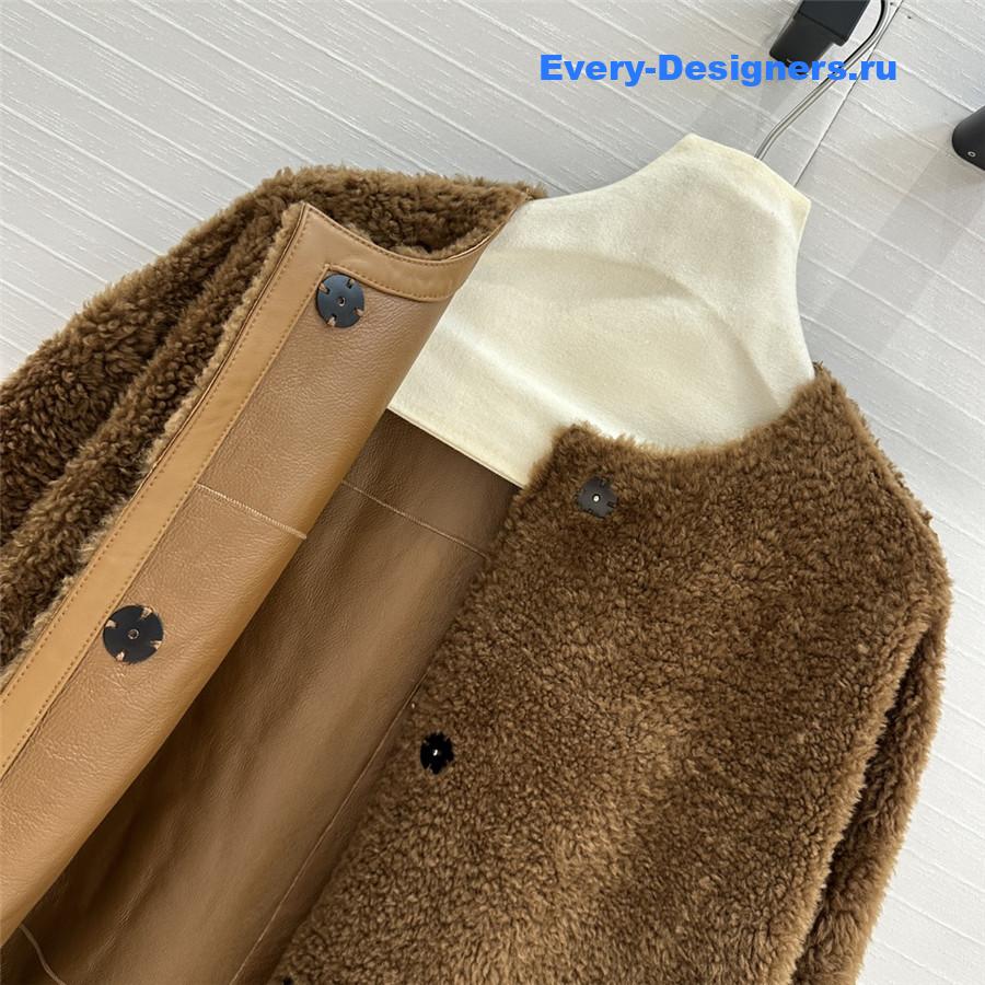 Vanitoo shearling coat