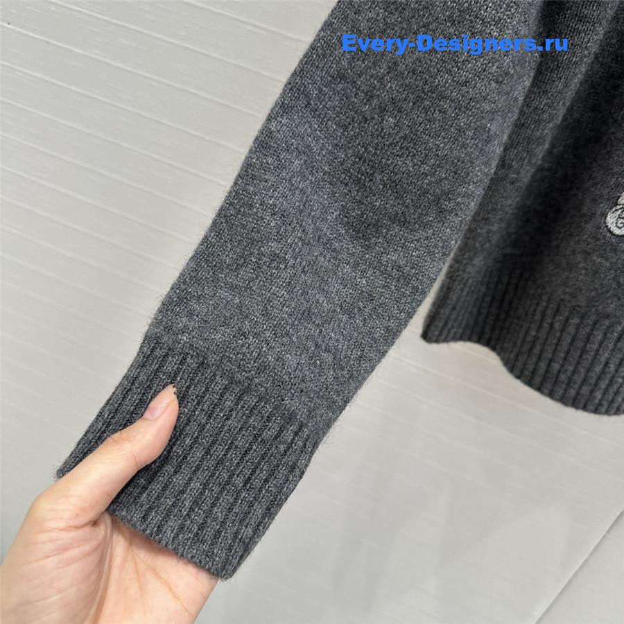 D10r multicolor embroidered sweater grey