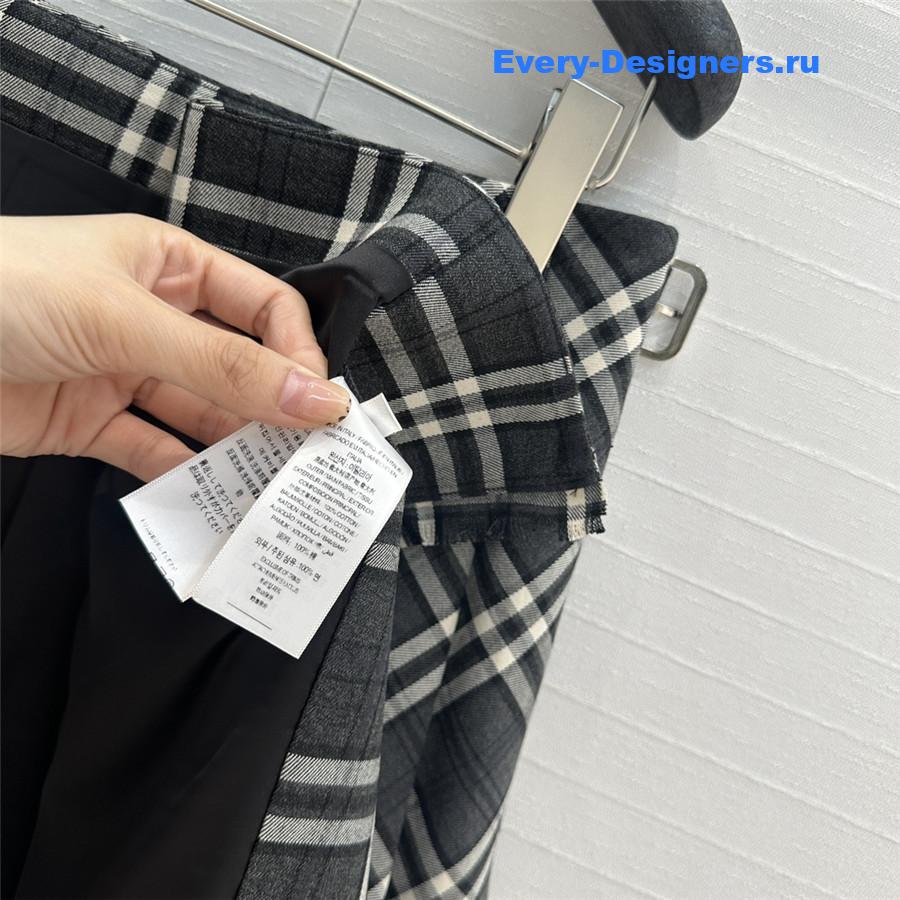 Bv*b*rry preppy pleated skirt