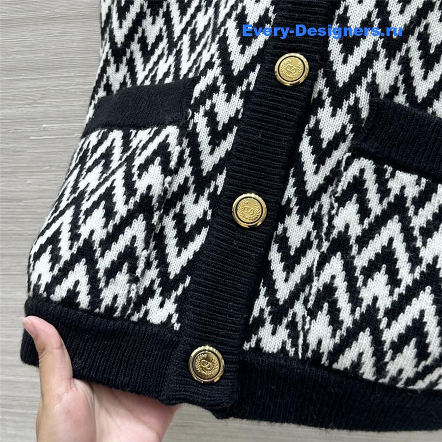 Va1e*ntin0 cardigan long coat