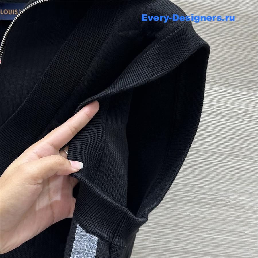 l0vis Vvtt0n lv knitted vest top