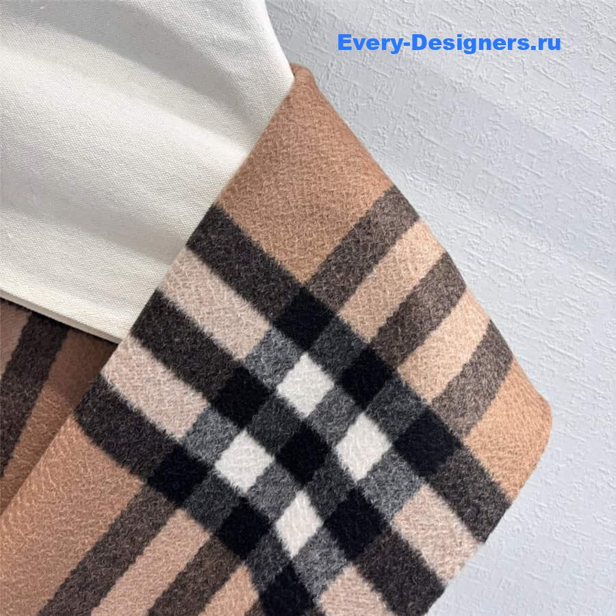 Bv*b*rry lapel hooded coat