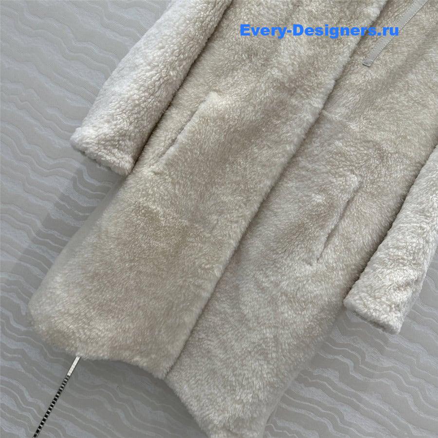 Vanitoo shearling hooded coat