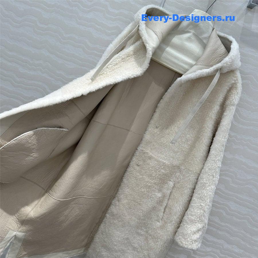 Vanitoo shearling hooded coat