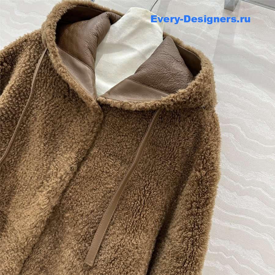 Vanitoo shearling hooded coat