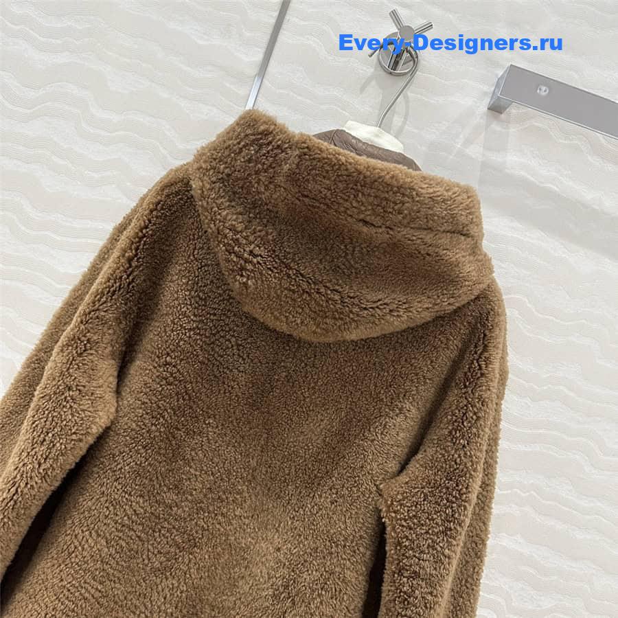 Vanitoo shearling hooded coat