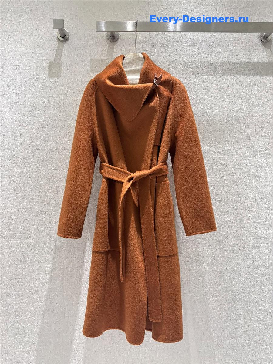 H**me5 cashmere coat with stand collar