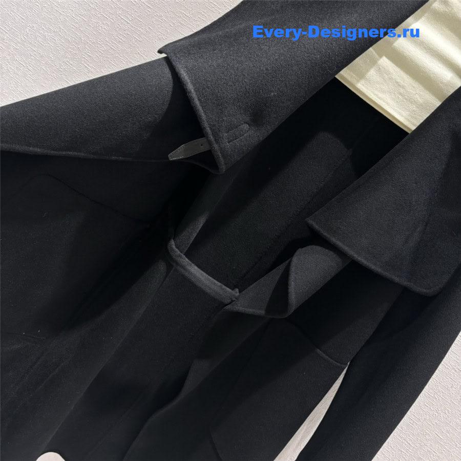 H**me5 cashmere coat with stand collar