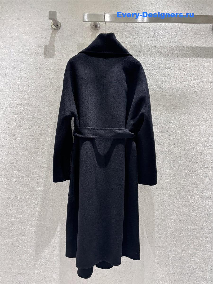 H**me5 cashmere coat with stand collar