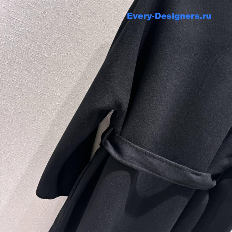 H**me5 cashmere coat with stand collar