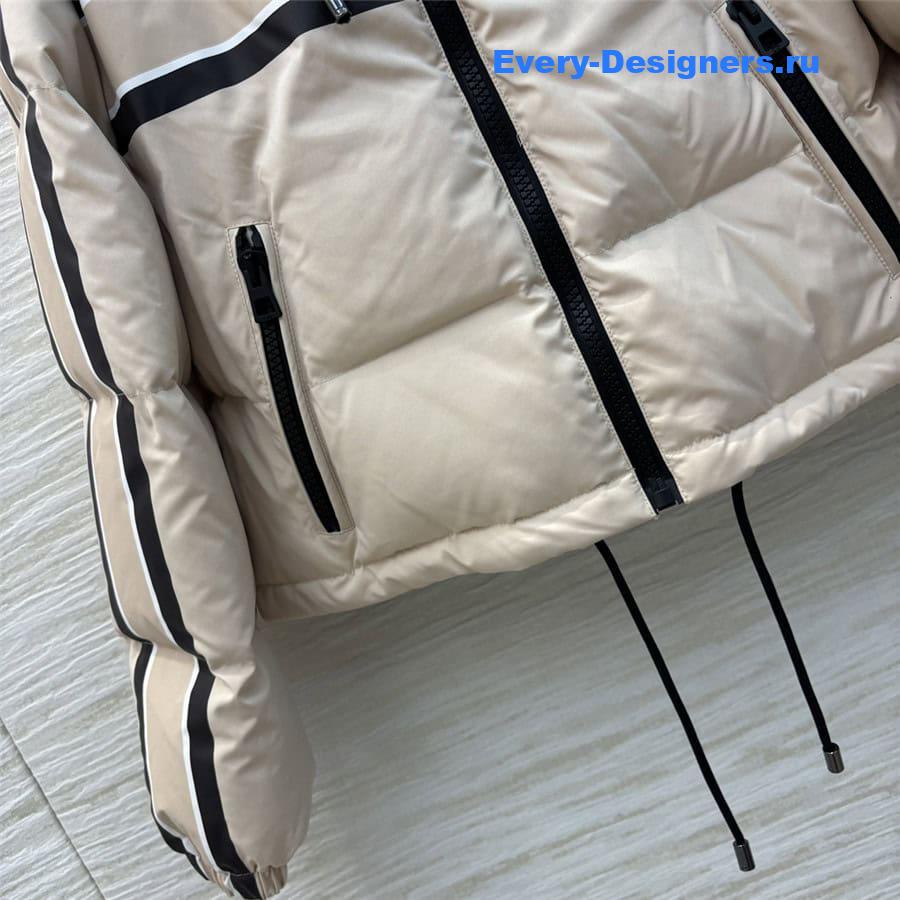 D10r D10ralps hooded cropped puffer jacket