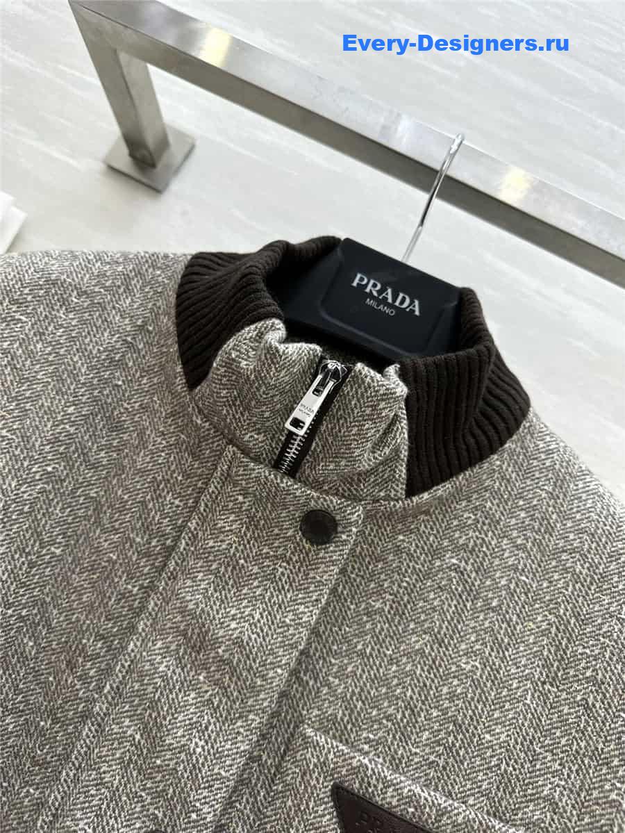 Pra*a stand collar sleeveless vest jacket