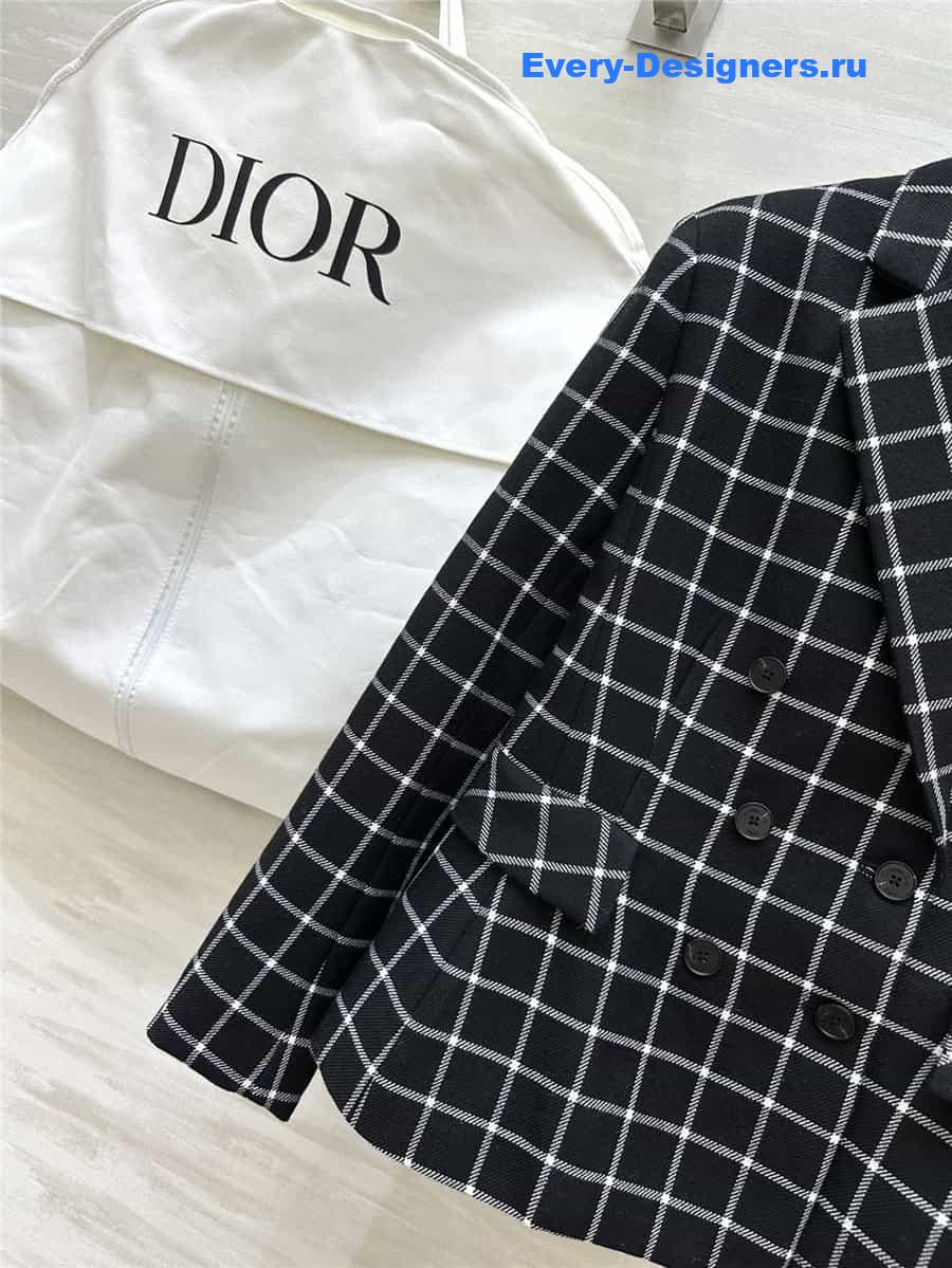 D10r check blazer