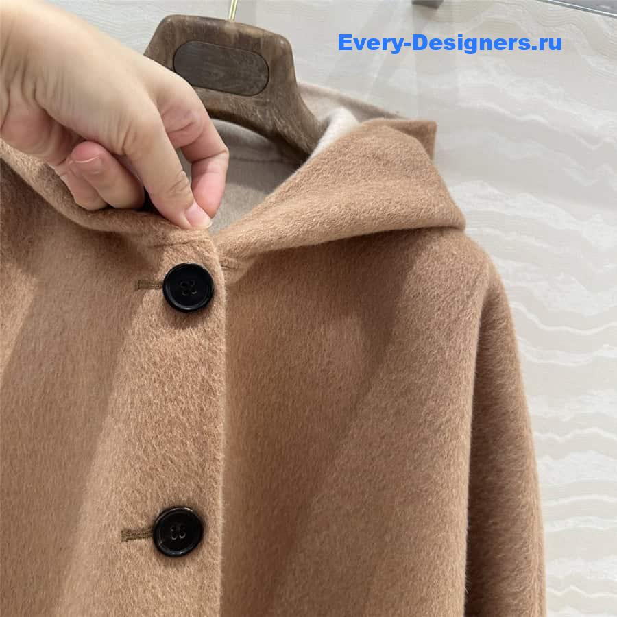 L0r0 P1ana cashmere shawl cape