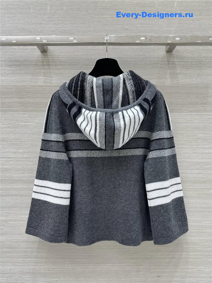 D10ralps three-quarter sleeve hooded sweater in grey