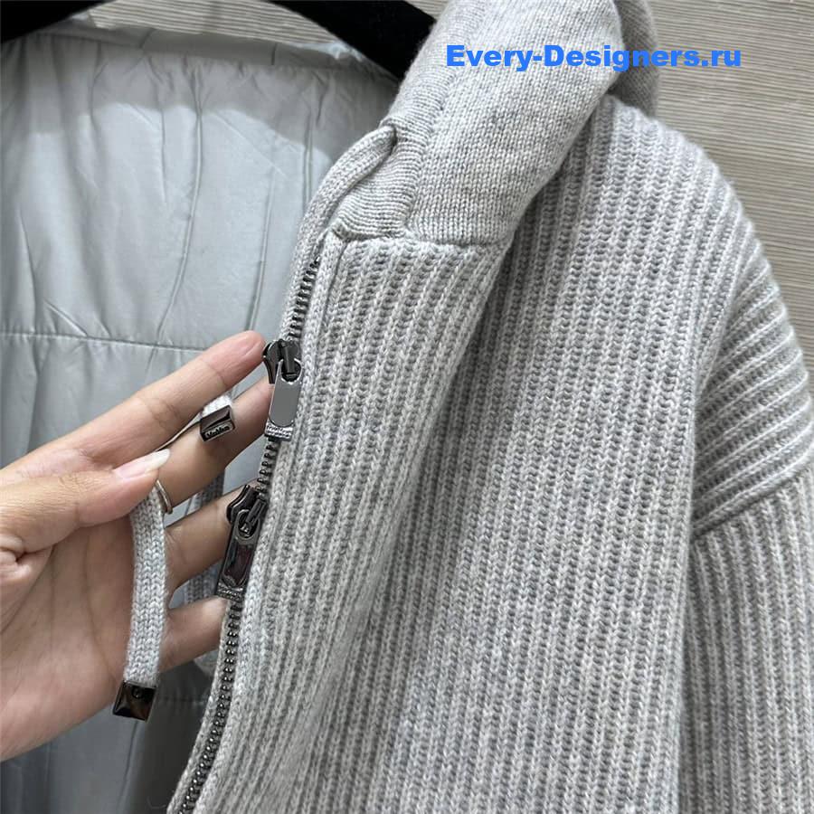 Vanitoo hooded goose down jacket