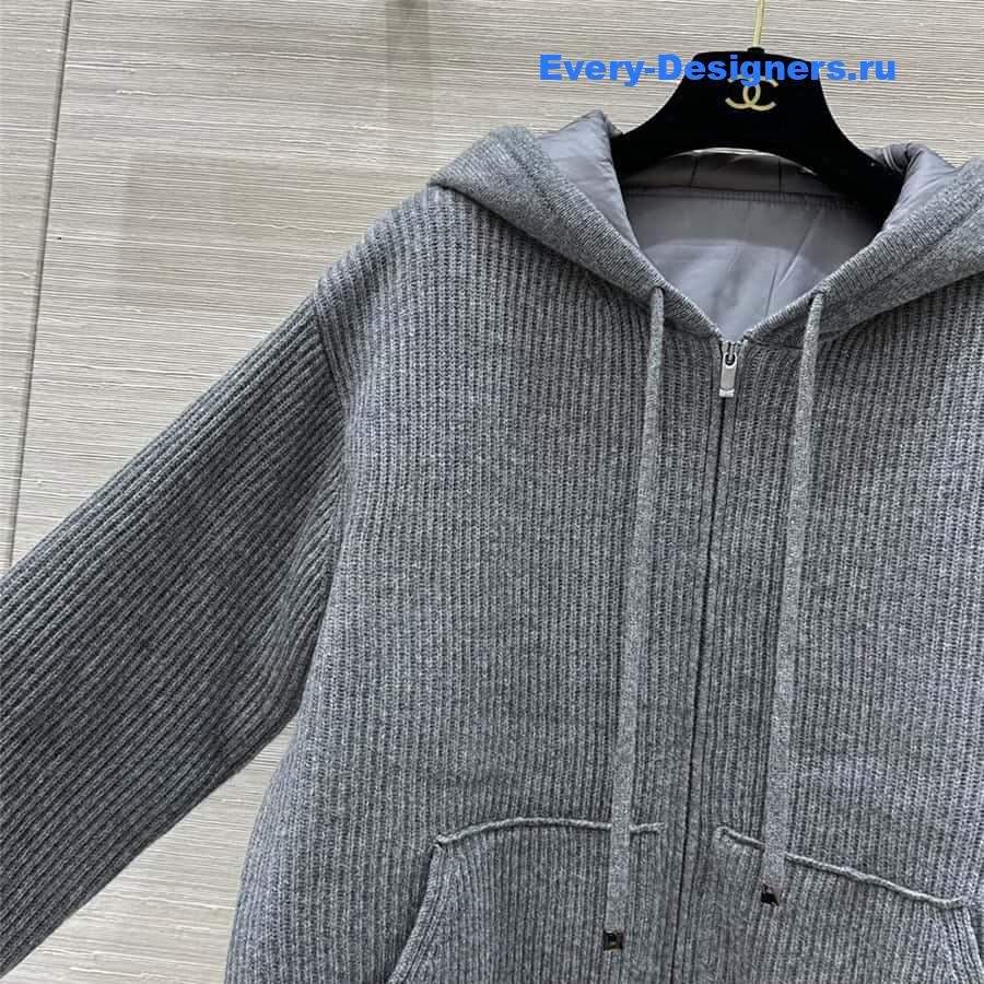 Vanitoo hooded goose down jacket