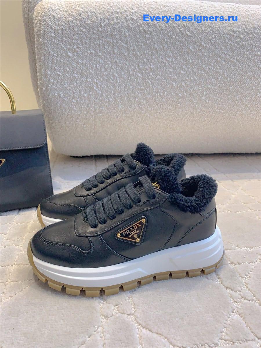 Pra*a triangle logo lace-in sneakers black