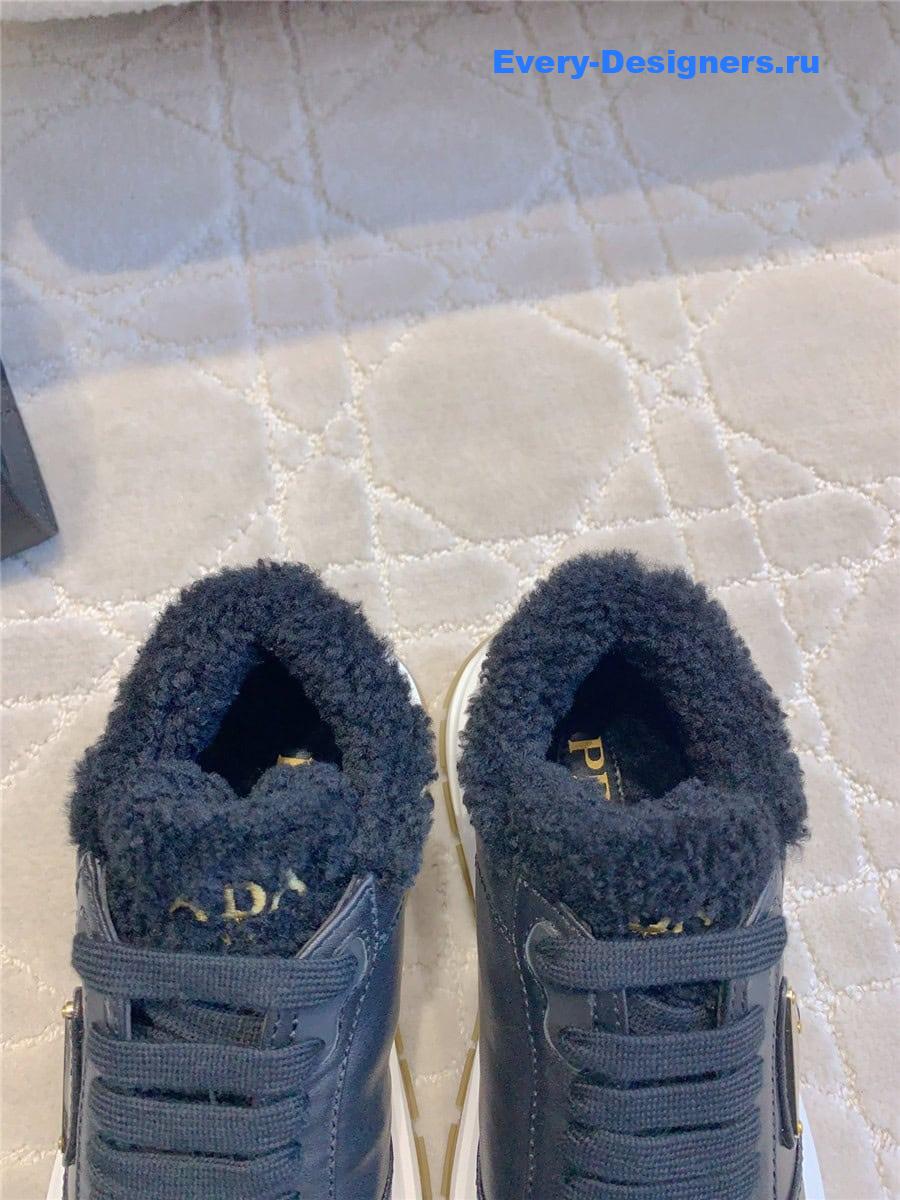 Pra*a triangle logo lace-in sneakers black