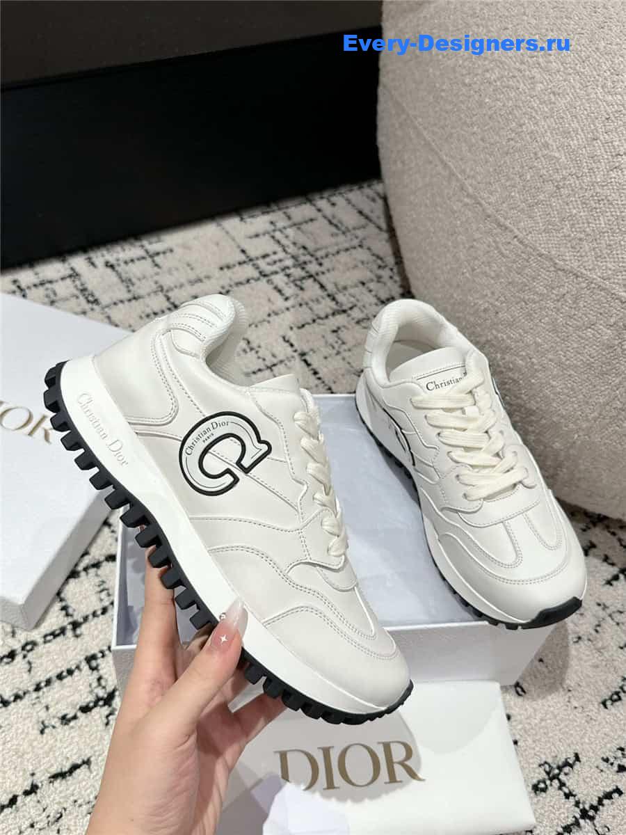 c’est D10r sneaker