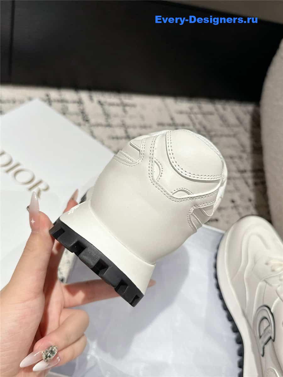 c’est D10r sneaker