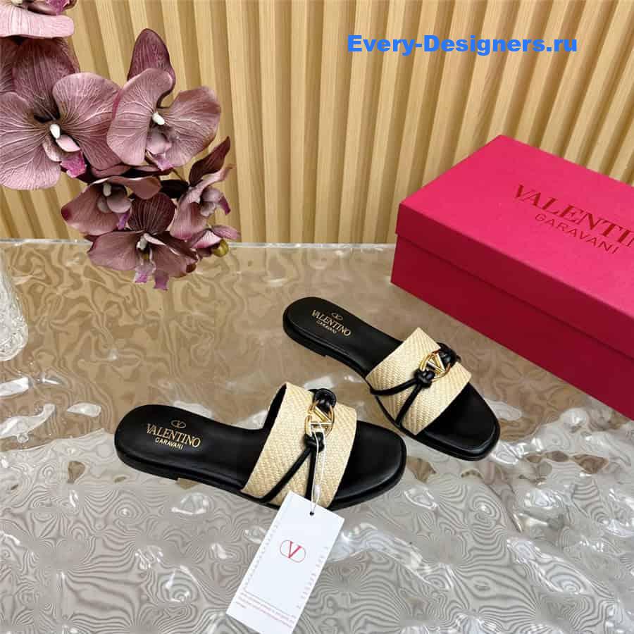 Va1e*ntin0 vlogo black woven raffia slides
