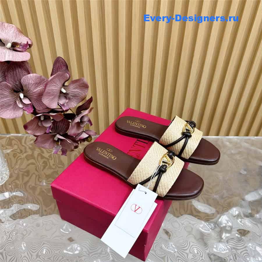 Va1e*ntin0 vlogo brown woven raffia slides