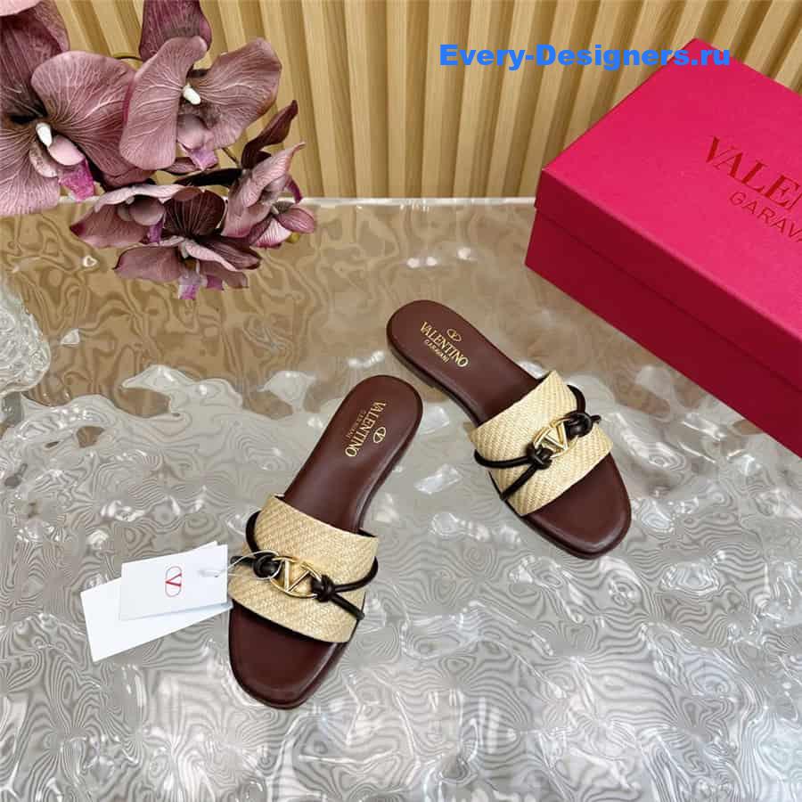 Va1e*ntin0 vlogo brown woven raffia slides