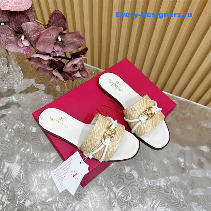 Va1e*ntin0 vlogo white woven raffia slides