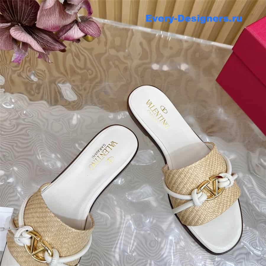 Va1e*ntin0 vlogo white woven raffia slides
