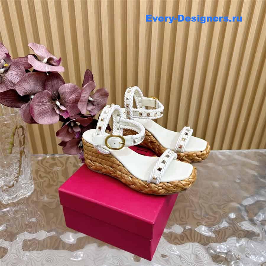Va1e*ntin0 rockstud white wedge calfskin sandals