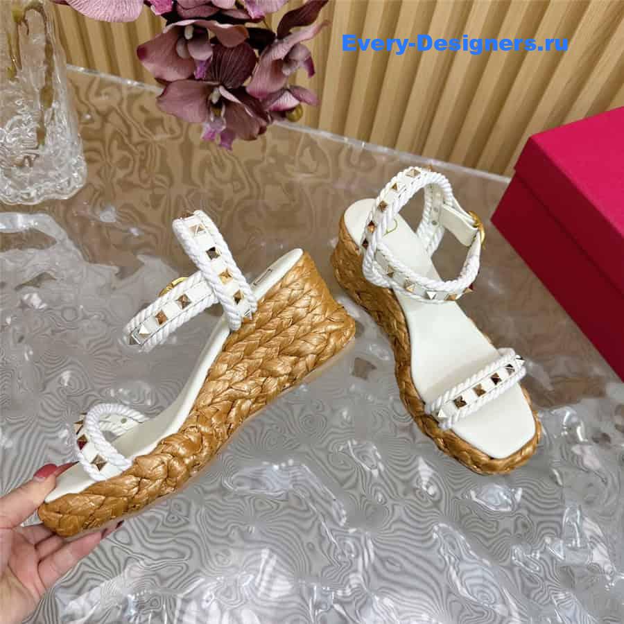 Va1e*ntin0 rockstud white wedge calfskin sandals