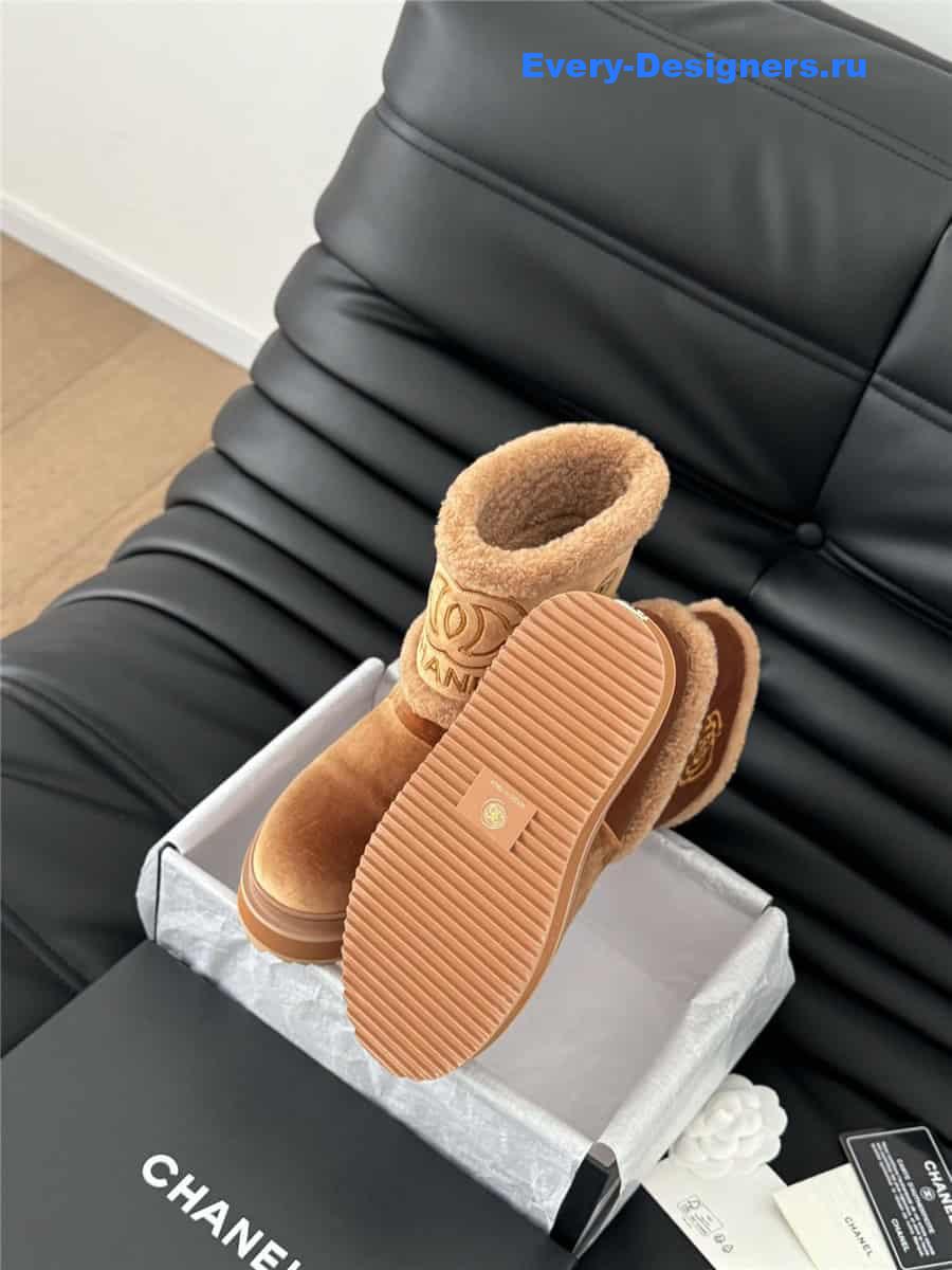 Ch**el brown women shearling boots