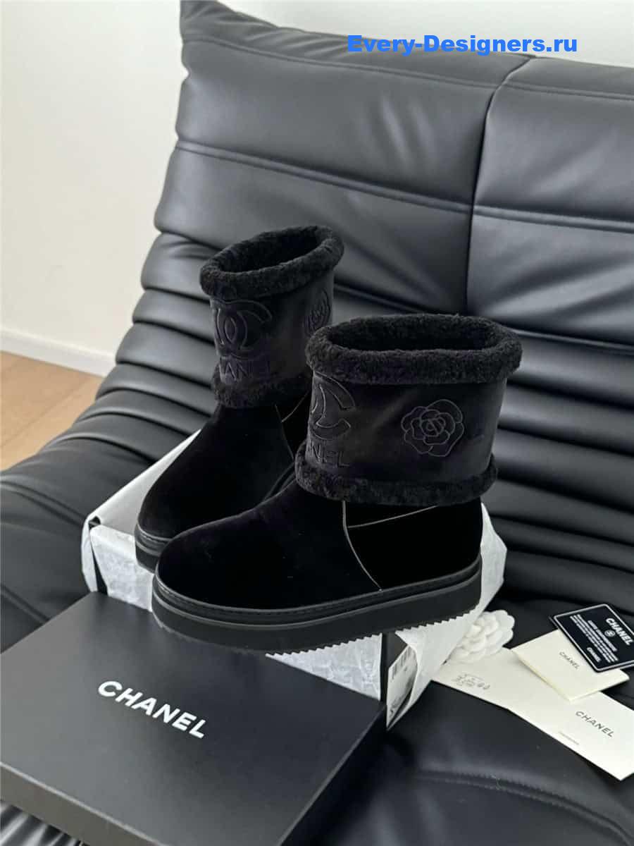 Ch**el women shearling boots
