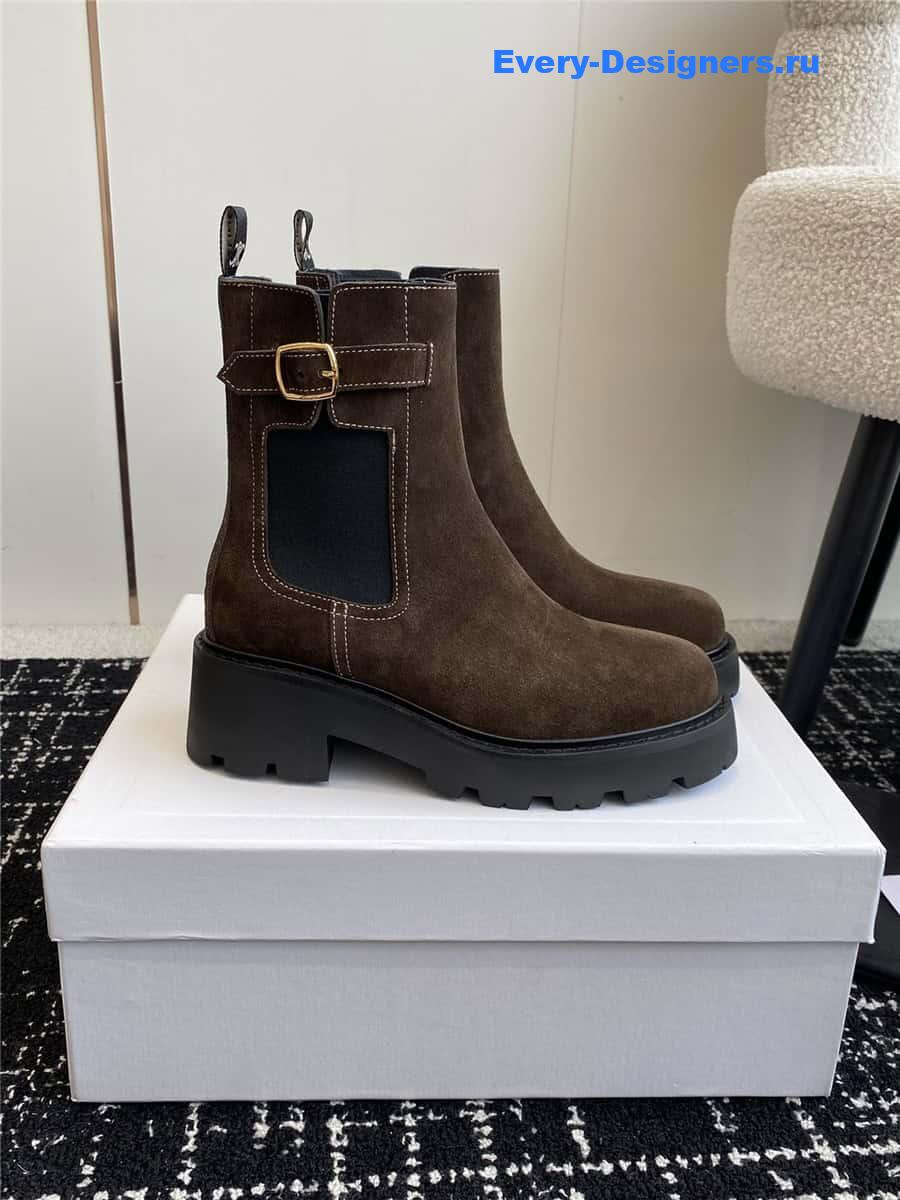 Ce1i*e suede chelsea boots for women